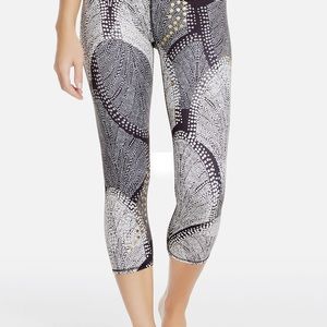 Fabletics Capri Leggings Metallic Salar Foiled Flurry S